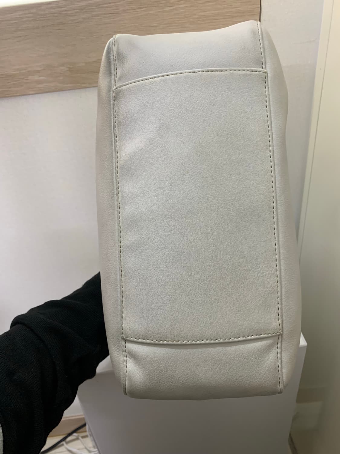 꾸레쥬 그레이 레더 토트백 상품이미지5