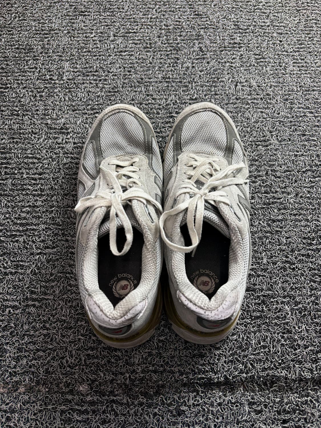 뉴발란스 990 v4 USA 그레이 스니커즈 2719 상품이미지3