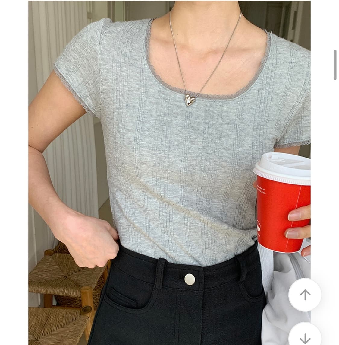 [블랙] 레이스 반팔 티셔츠 상품이미지1