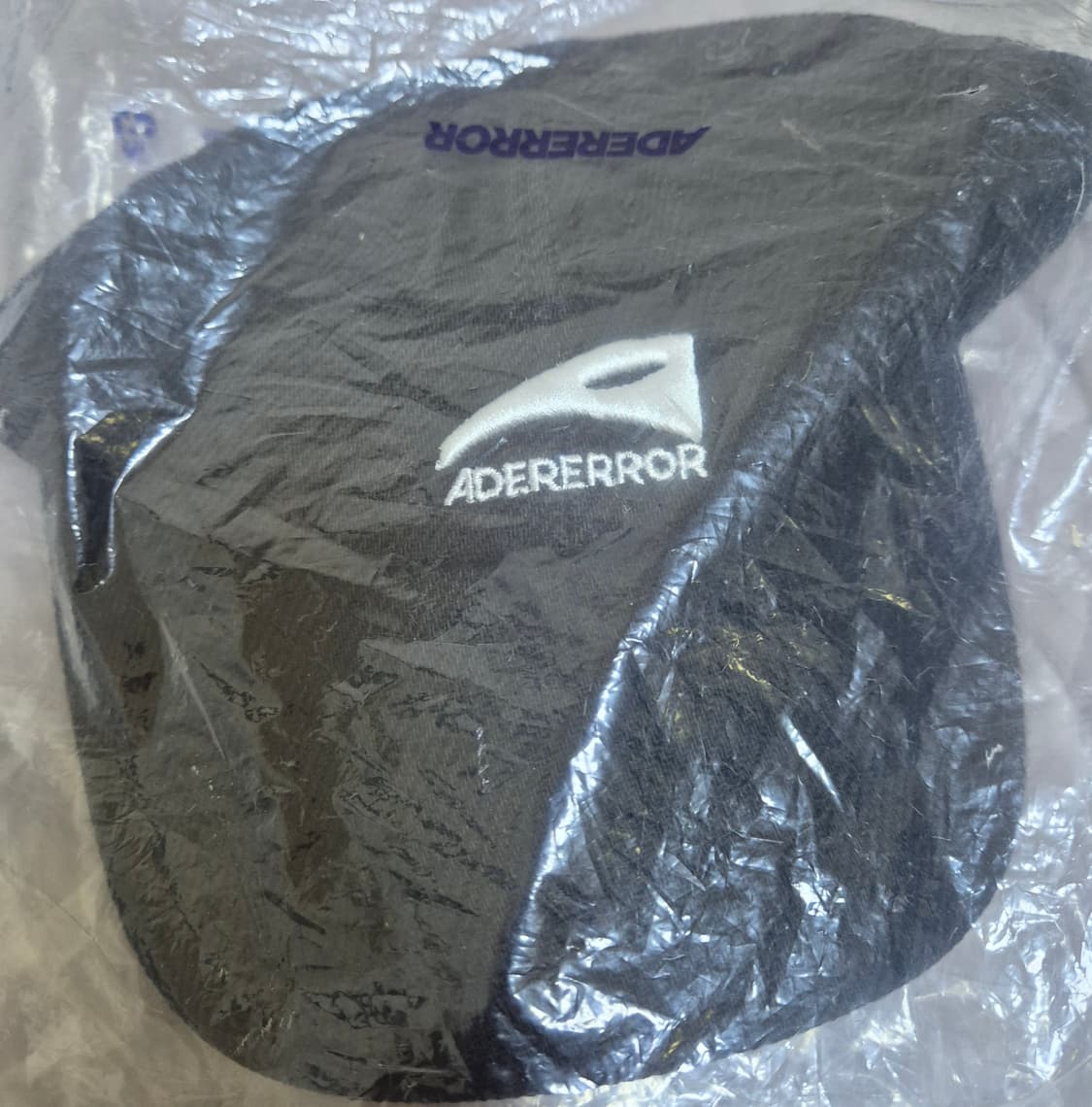 (새상품) 아더에러 Enty Logo Cap Noir 상품이미지1