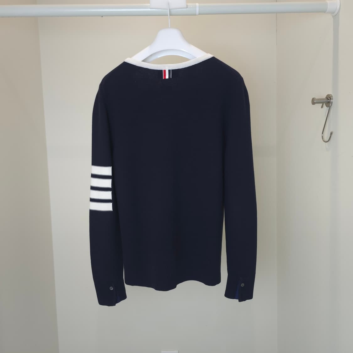 [중고/정품} 톰브라운 사선 버튼 가디건 상품이미지2