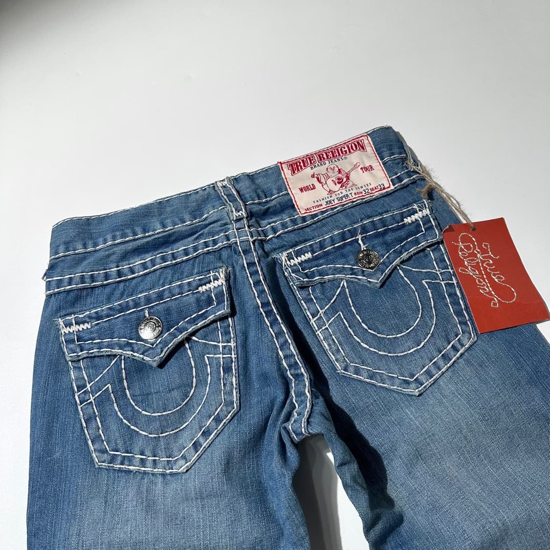 (새상품) 트루릴리전 JOEY 조이 수퍼 T 데님 부츠컷 팬츠 상품이미지3