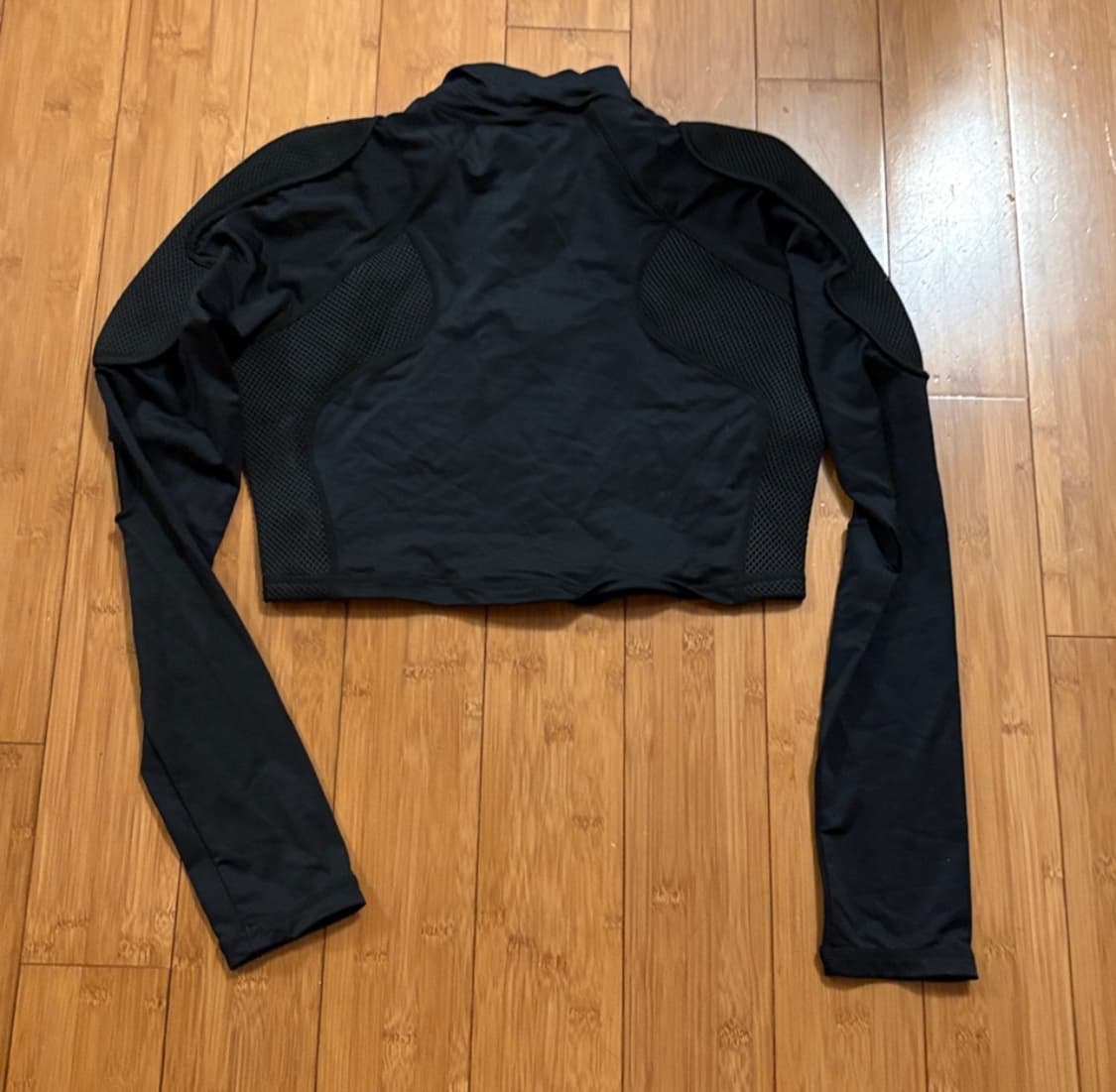 나밀리아 롱슬리브 크롭 자켓 상품이미지2