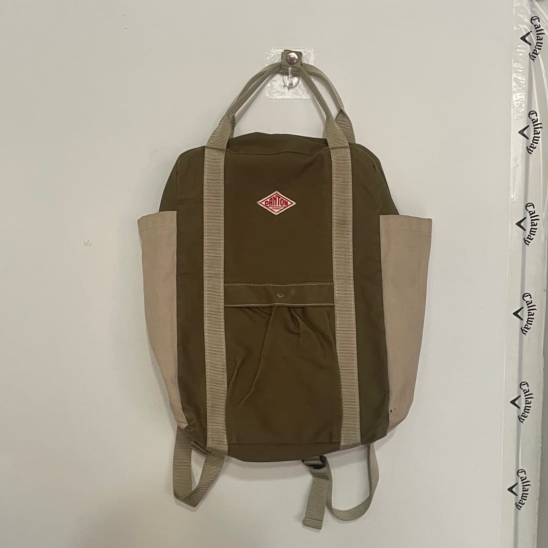 단톤 백팩 카키 브라운 상품이미지1