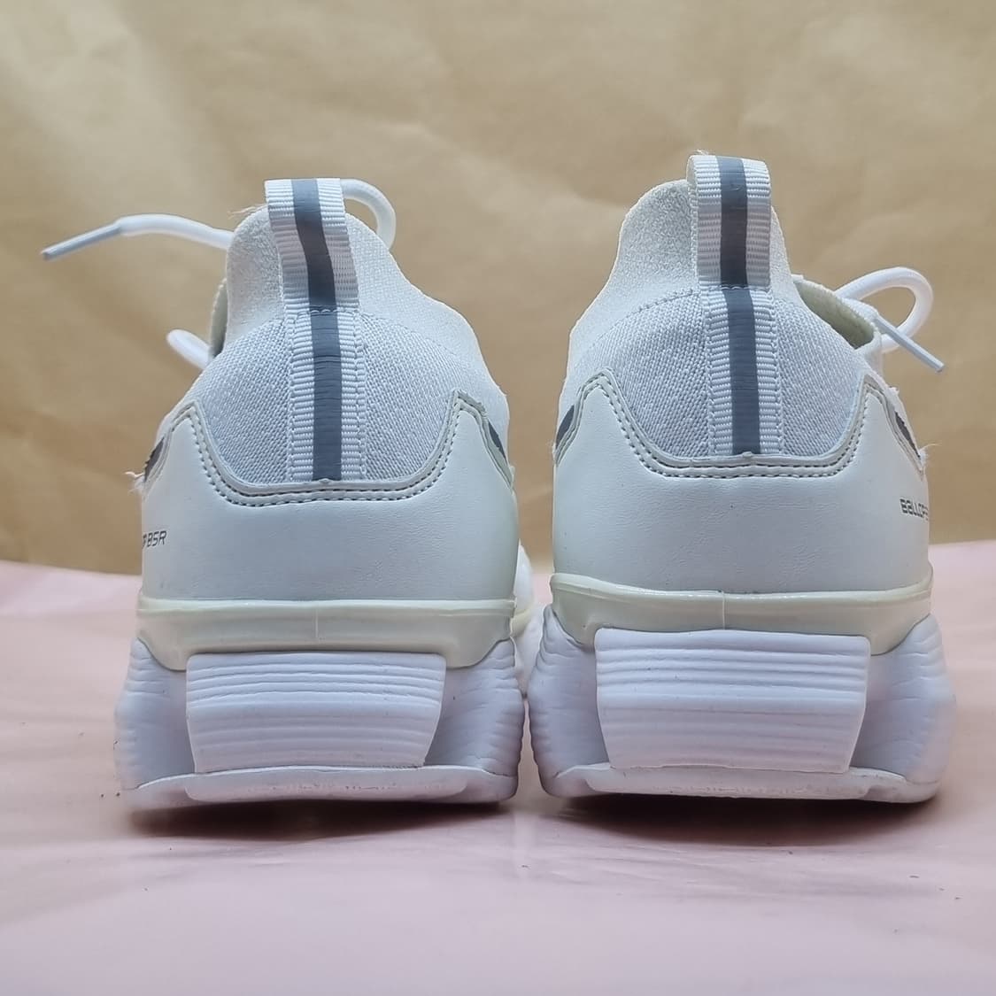 벨럽 티밥트 런닝화 255-260 상품이미지4