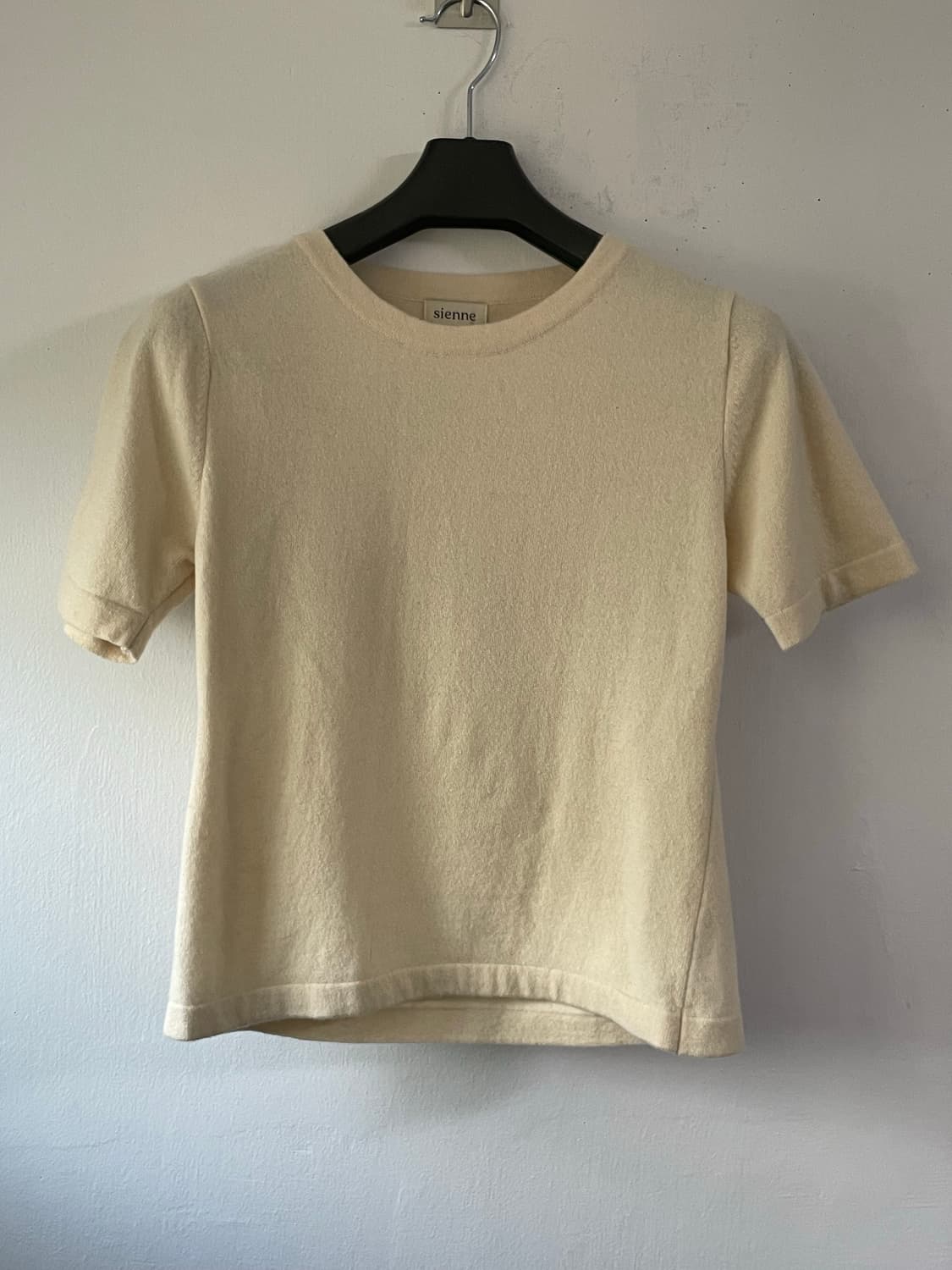 시엔느 울 라운드 크림 니트 새상품 상품이미지2