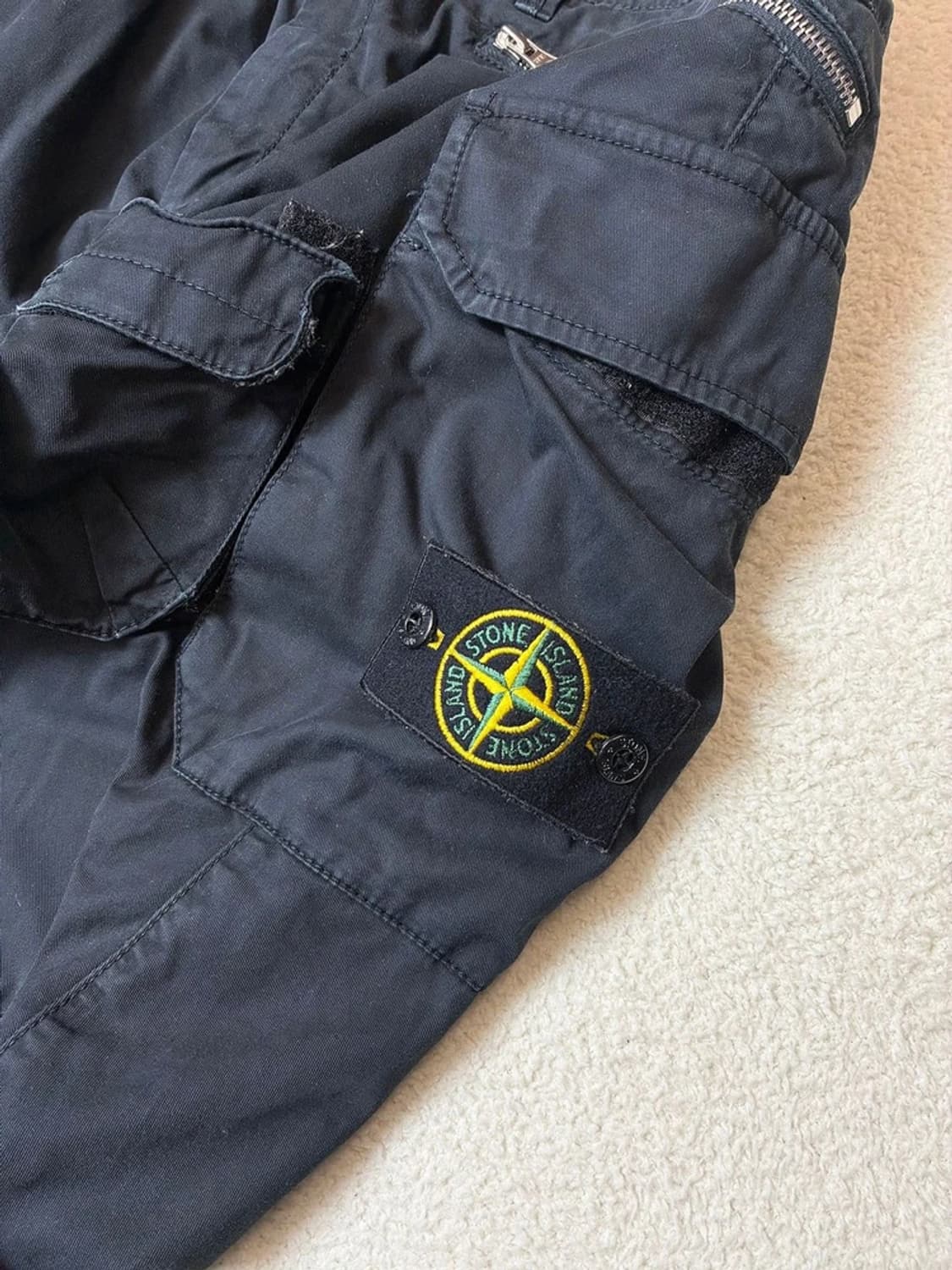 스톤아일랜드 와펜 벨크로 스트레이트 팬츠 PN6702 상품이미지5