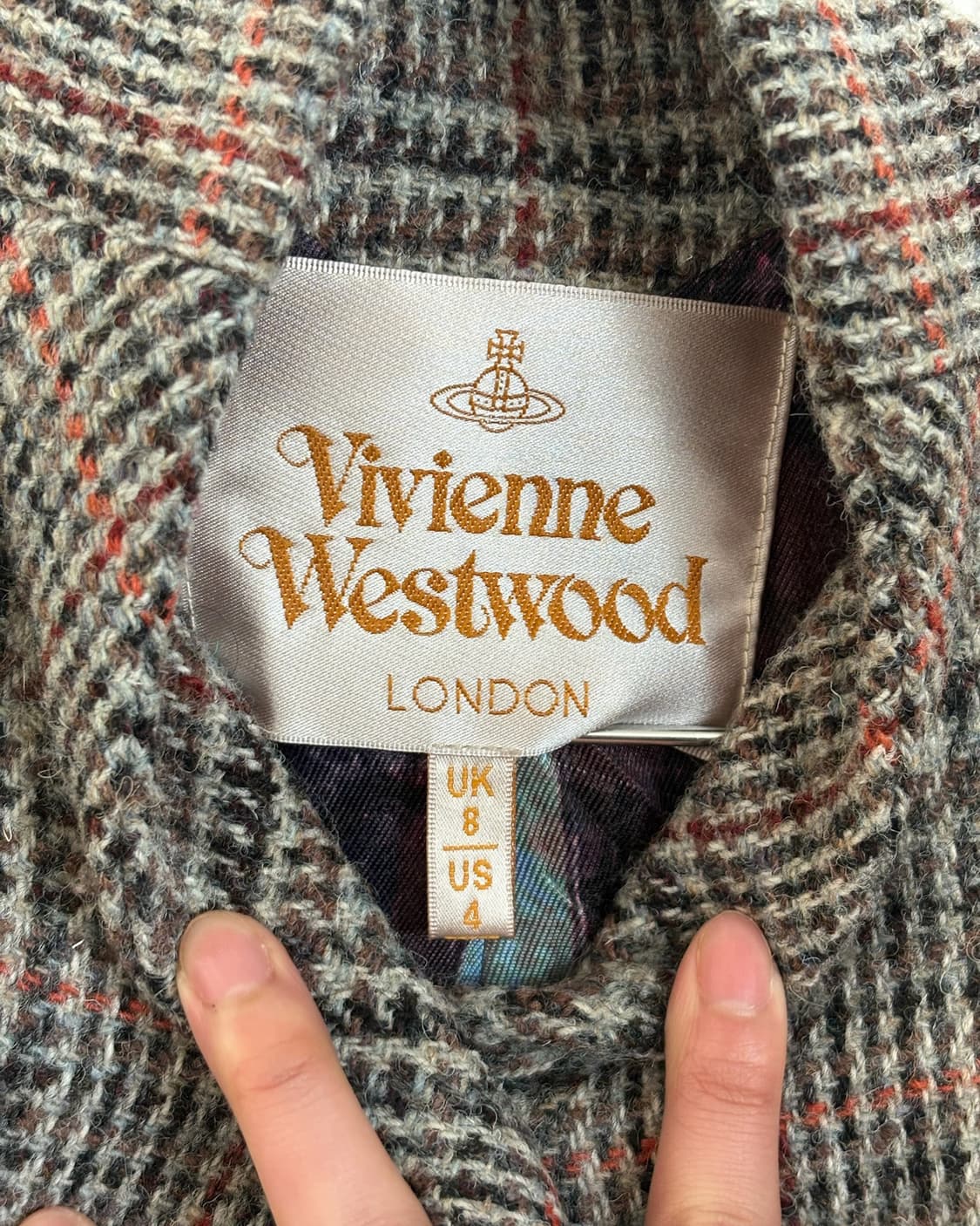 비비안웨스트우드 본인기 11AW 런웨이 asymmetric 버튼 울자켓 상품이미지9