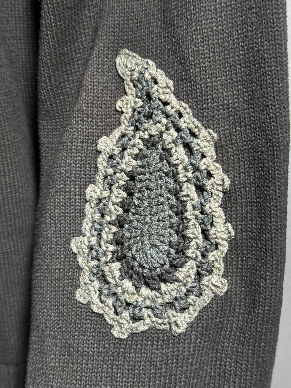 [4] 폴리테루 트랙 니트집업 차콜 상품이미지4