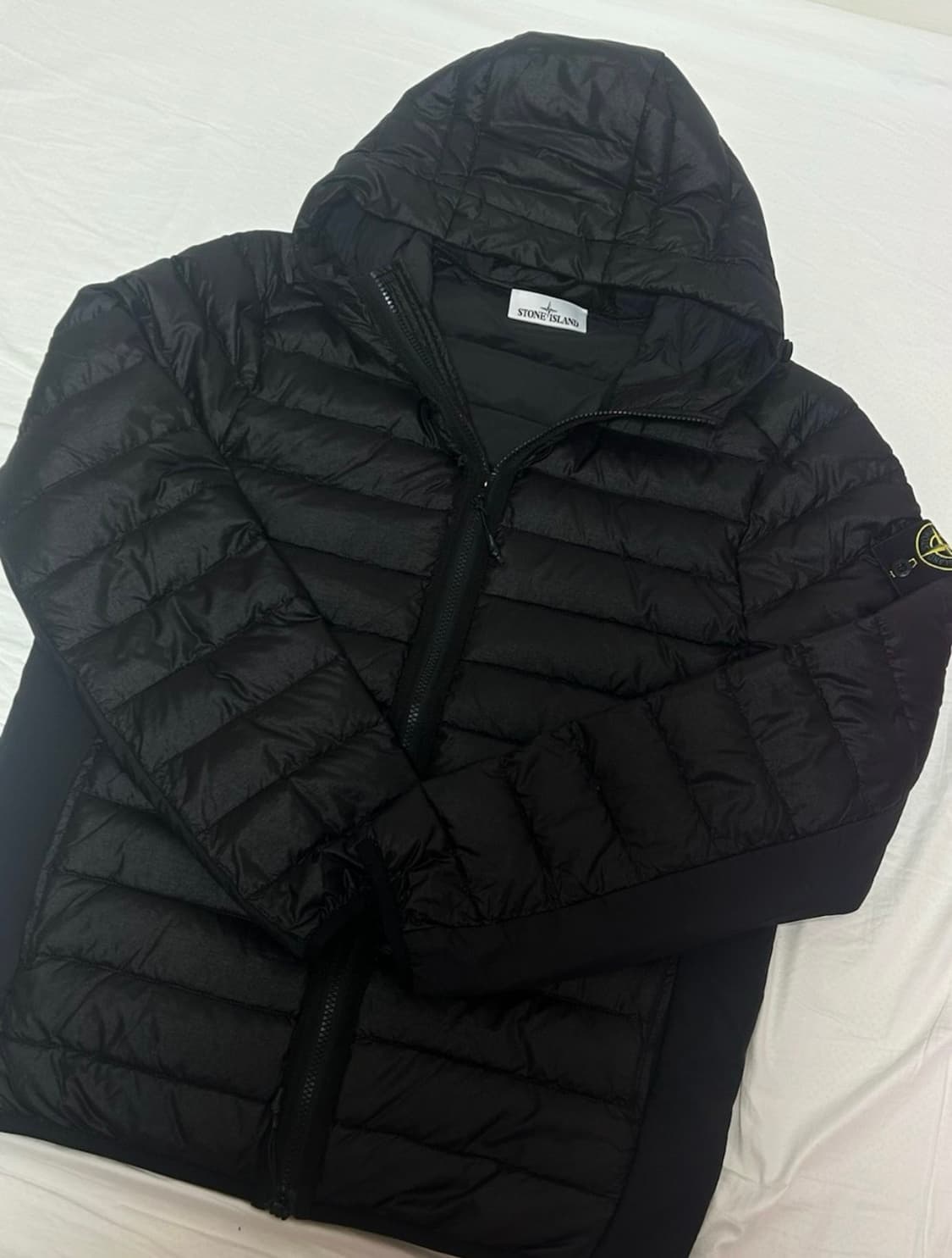 새상품 스톤아일랜드 경량패딩 상품이미지1
