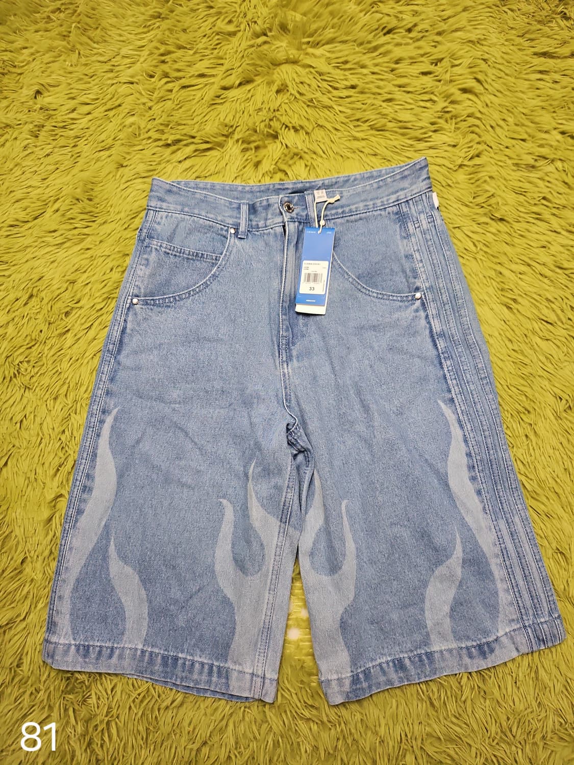 새상품 아디다스 플레임 데님 쇼츠 33 상품이미지1