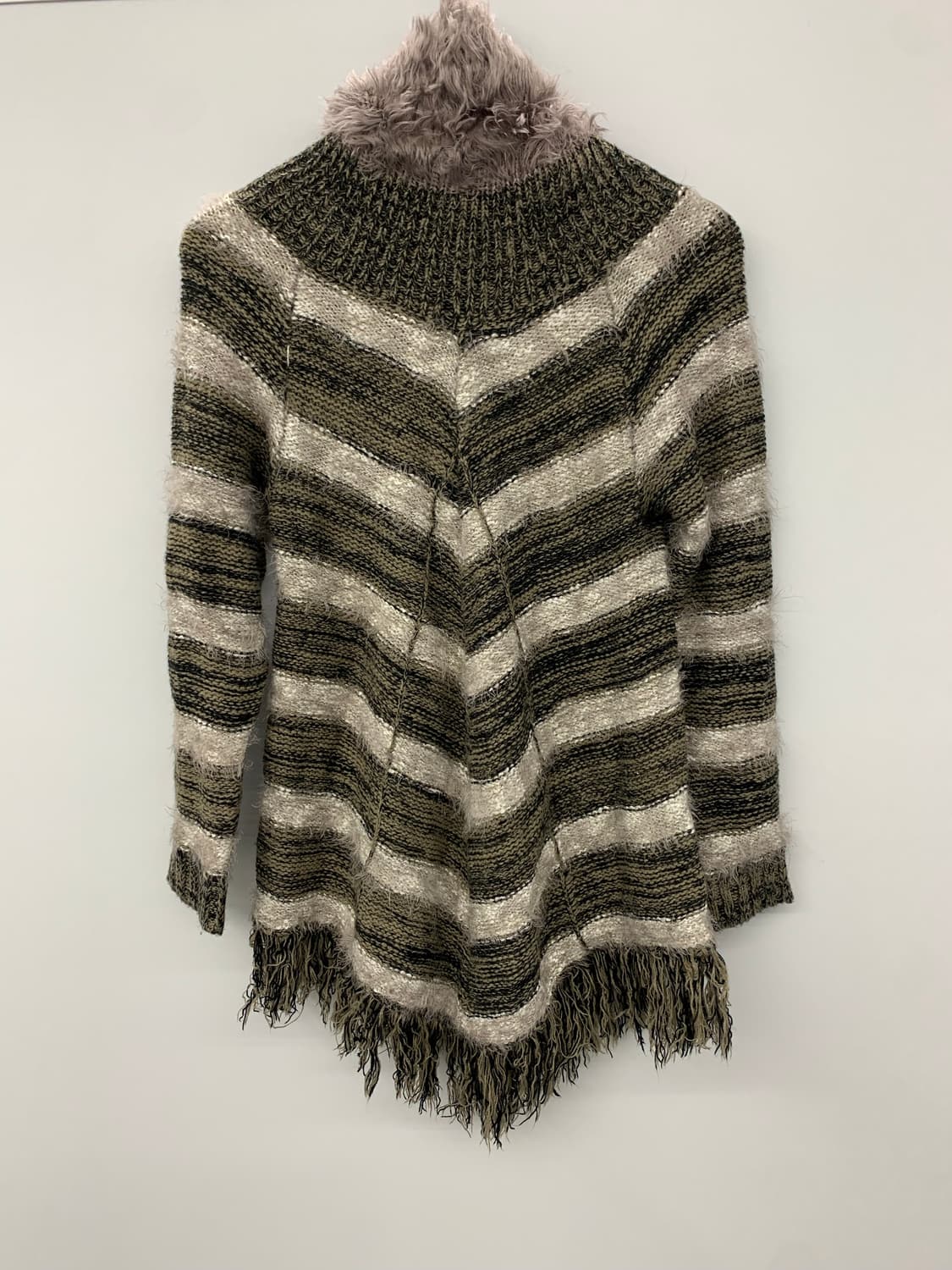 인디언 프린지 스트라이프 니트 상품이미지4