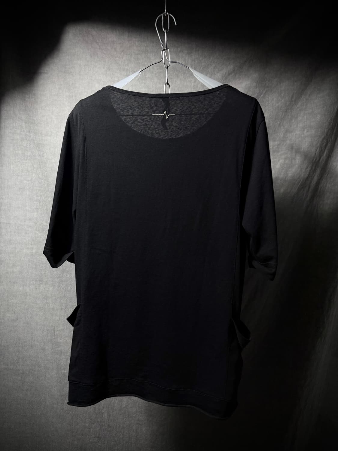 First Aid To The Injured Pocket T Shirt 상품이미지6