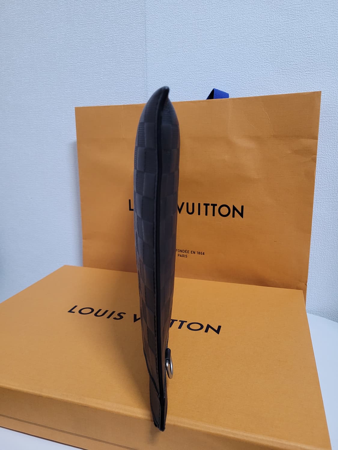 루이비통 포쉐트 다미에 인피니 디스커버리 클러치 상품이미지8