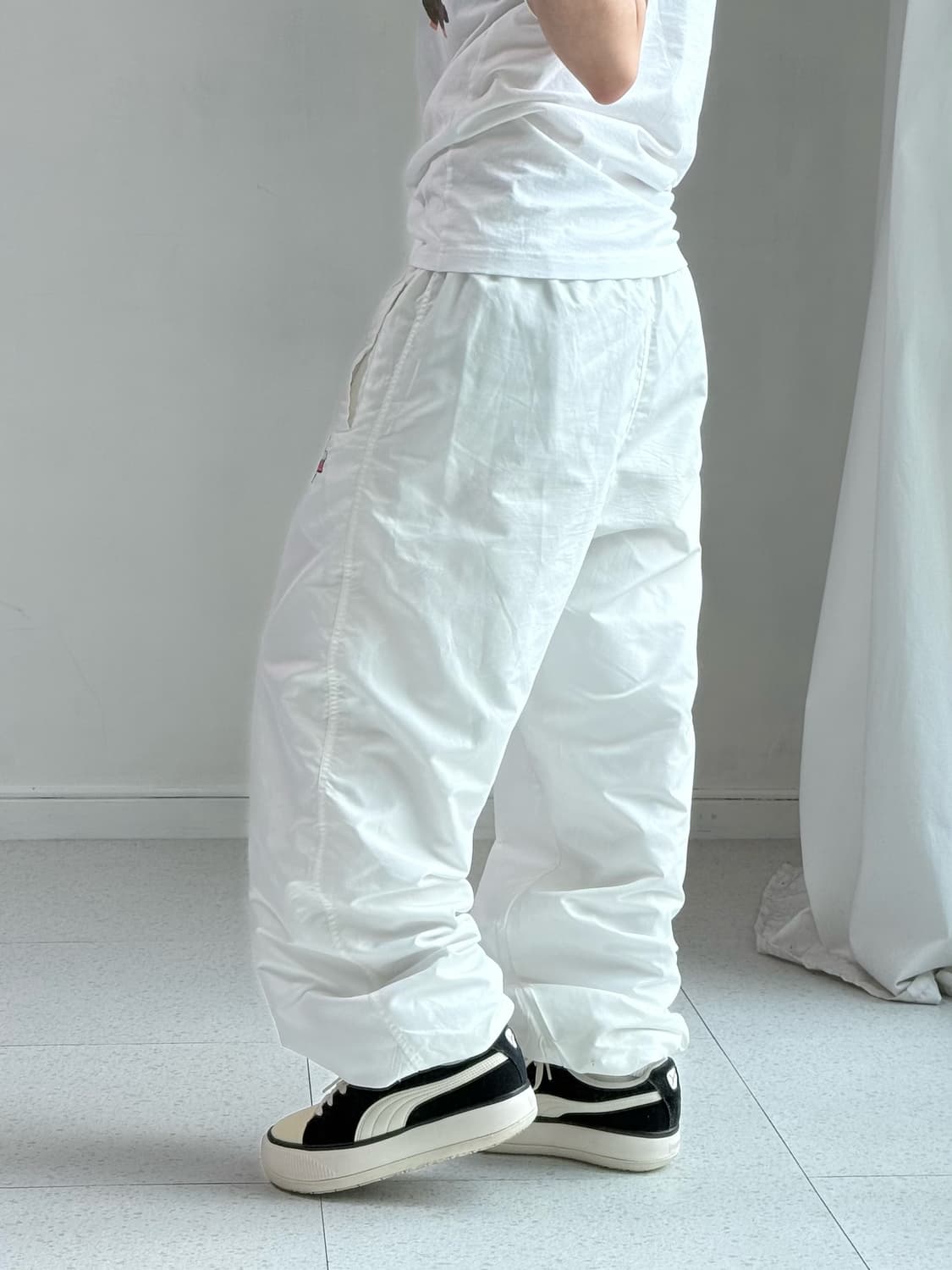루니튠즈 화이트 조거팬츠 상품이미지4