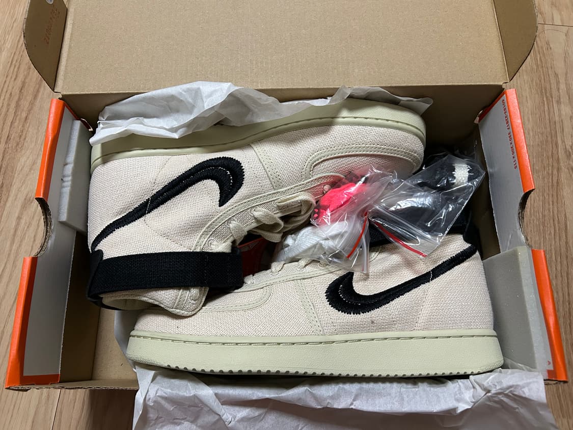 나이키 스투시 반달 하이 파슬 상품이미지1