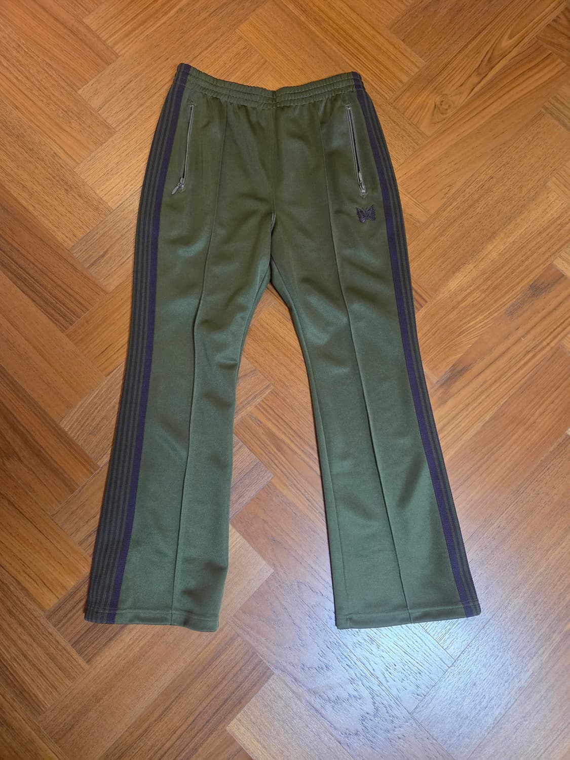 니들스 부츠컷 트랙 팬츠 올리브 그린 [새제품] 상품이미지1