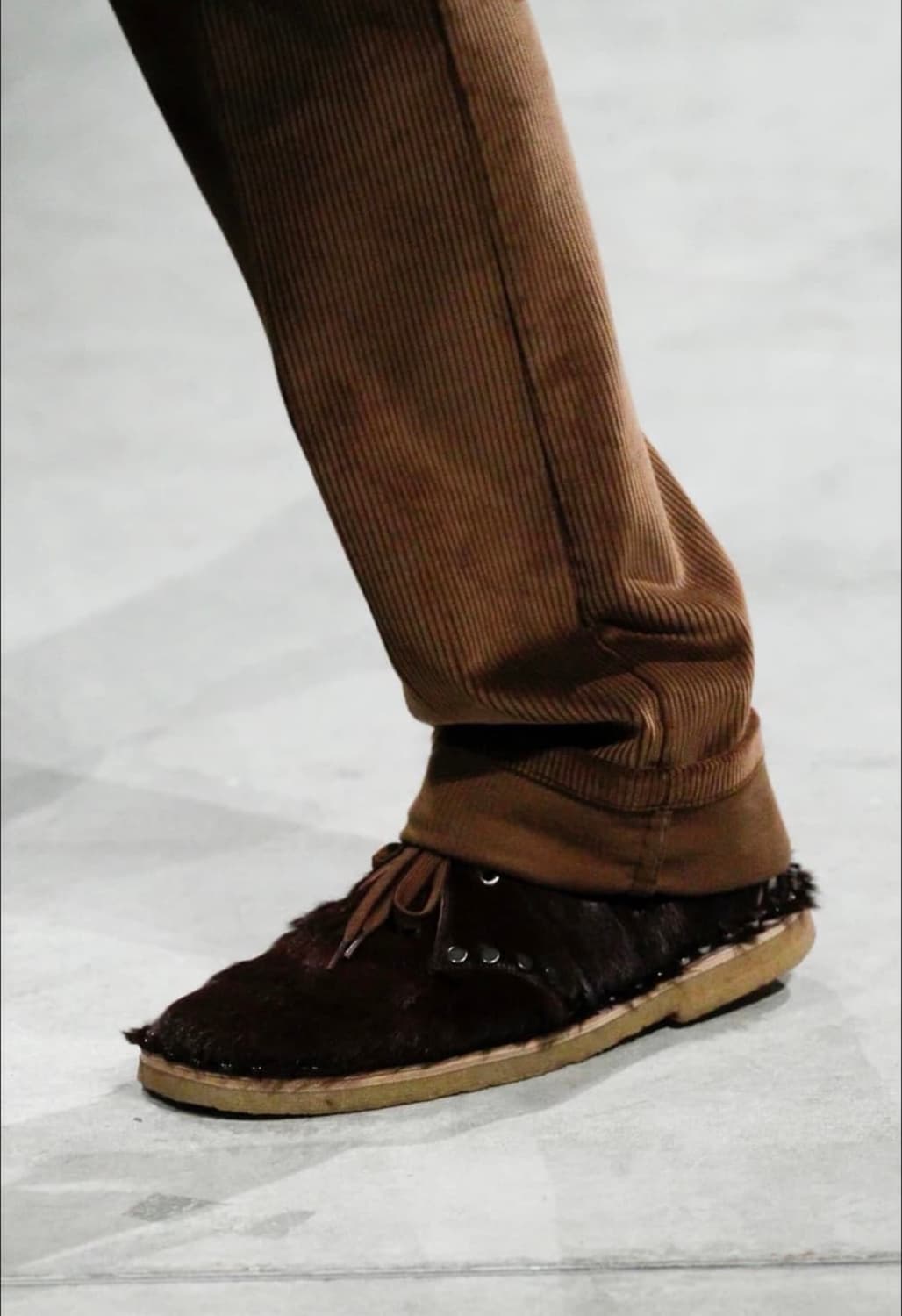 프라다 17 FW 스터드 퍼 부츠 상품이미지8