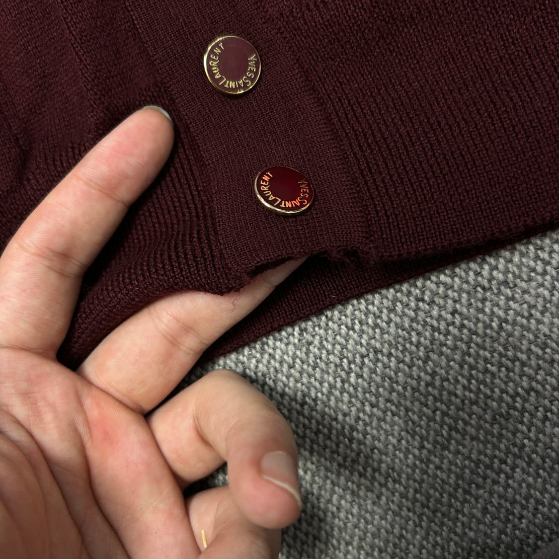 입생로랑 버건디 울 금장 가디건(105) 상품이미지6