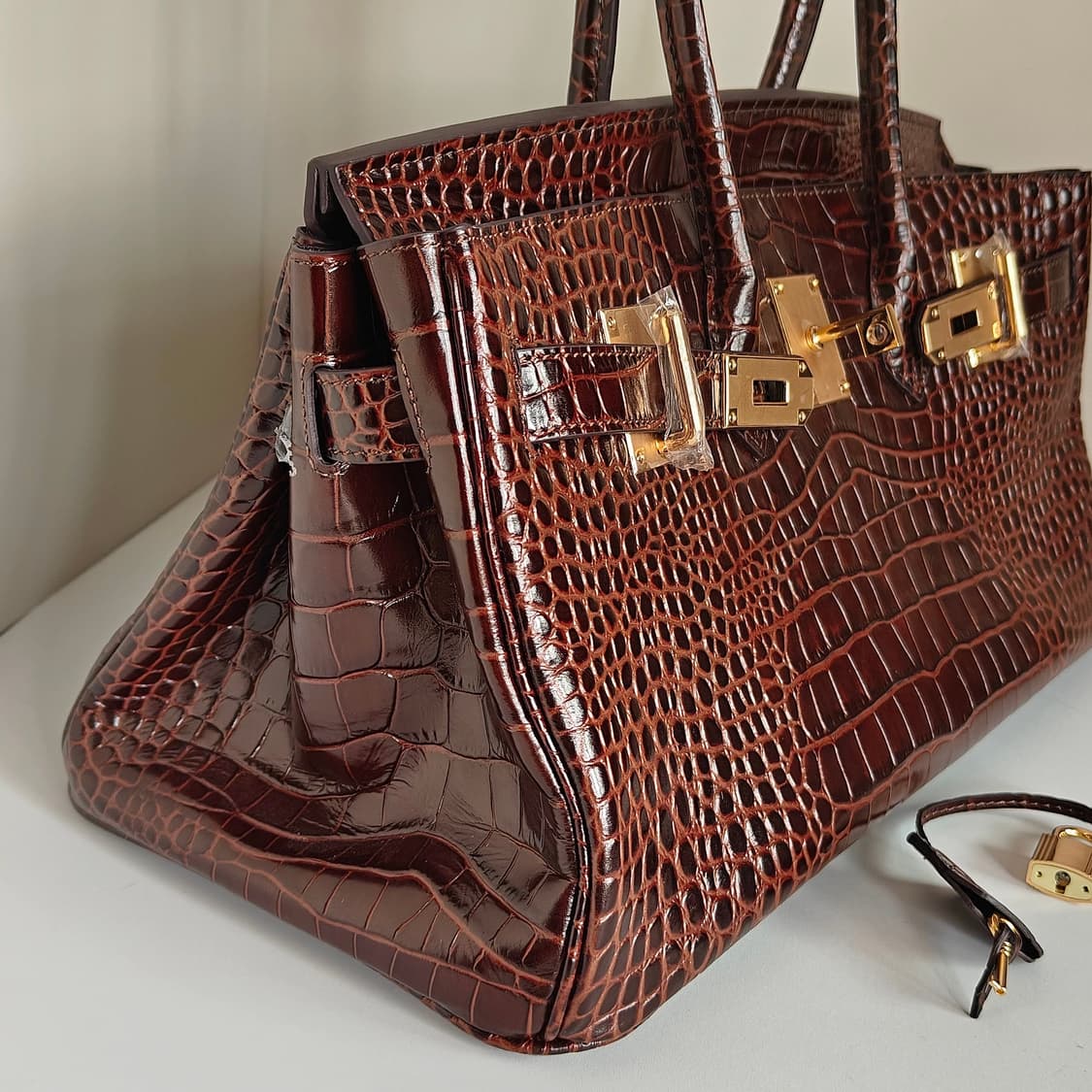 악어무늬 숄더버킨백 상품이미지5