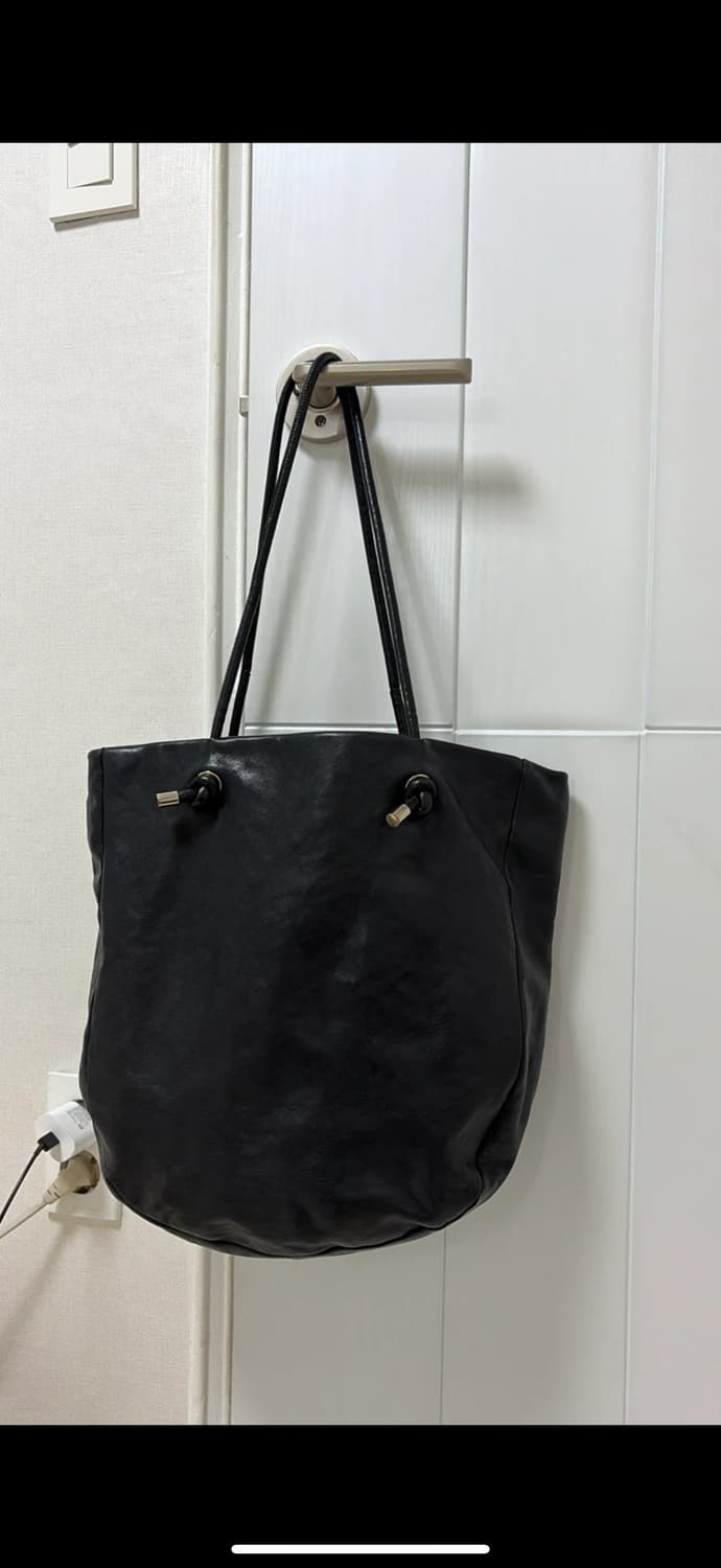 Vince 블랙 소가죽 숄더백 정품 상품이미지9