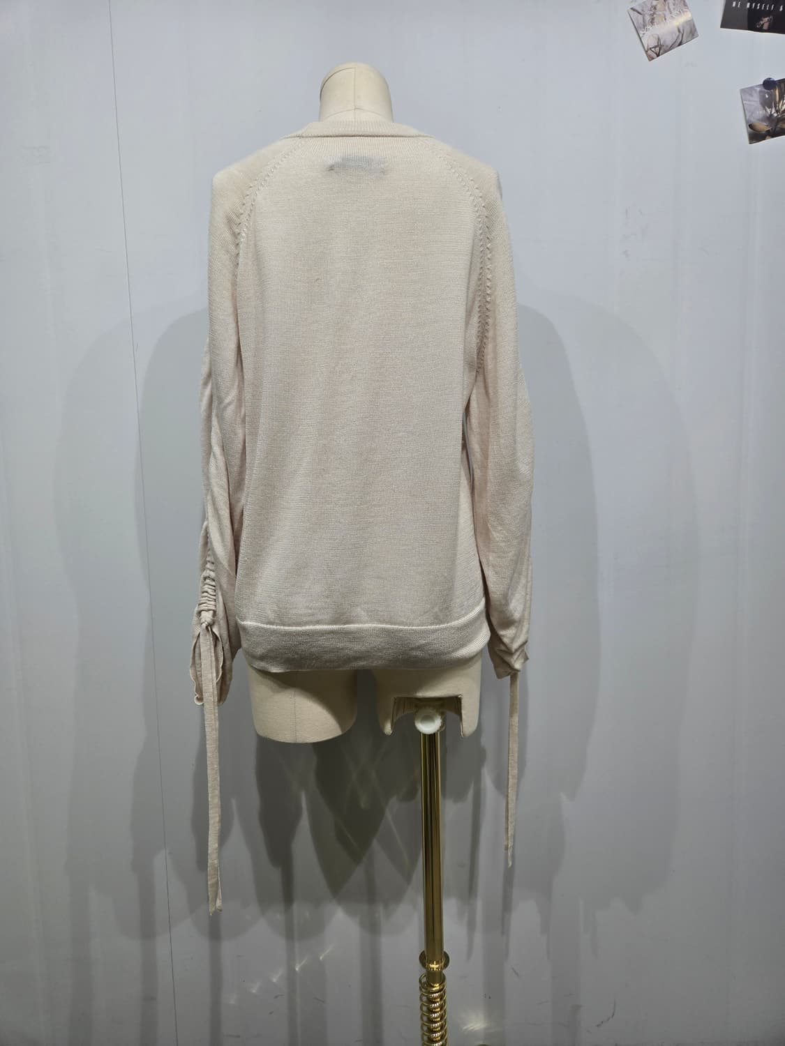 올세인츠 아이보리 셔링 긴팔 니트 상품이미지2