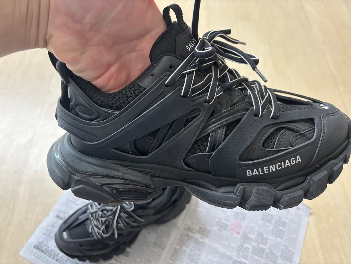 발렌시아가 트랙 슈즈 트리플 블랙 40 상품이미지8