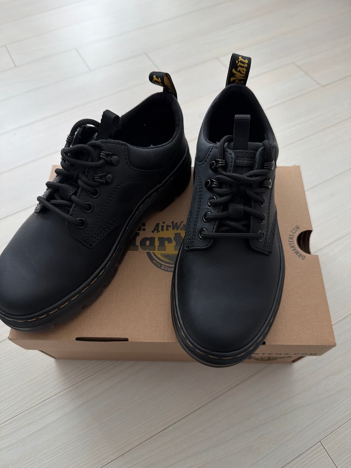 닥터마틴 리더 와이오밍 레더 유틸리티 슈즈 블랙 상품이미지6