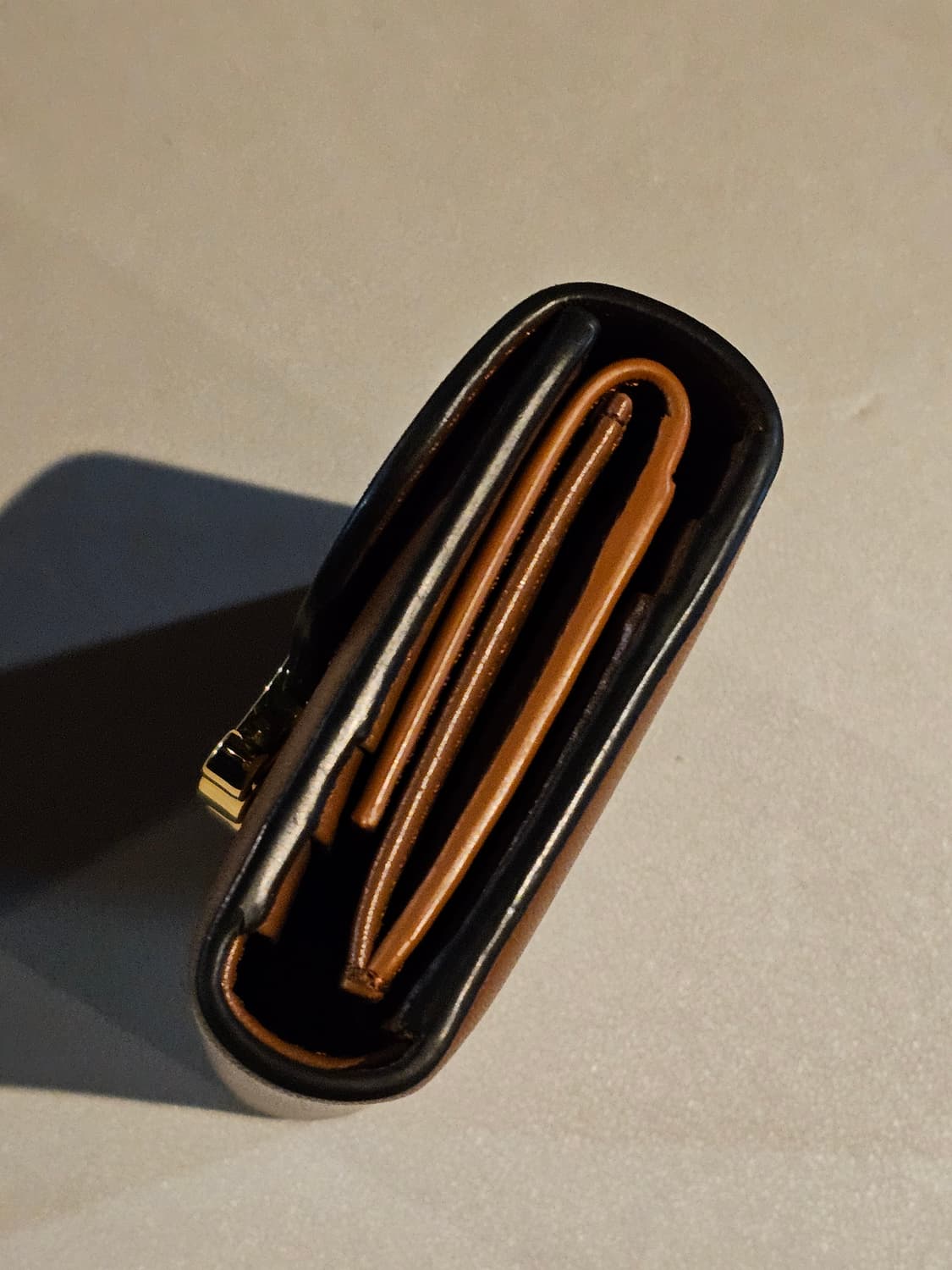 셀린느 트리옹프 반지갑 브라운 상품이미지3