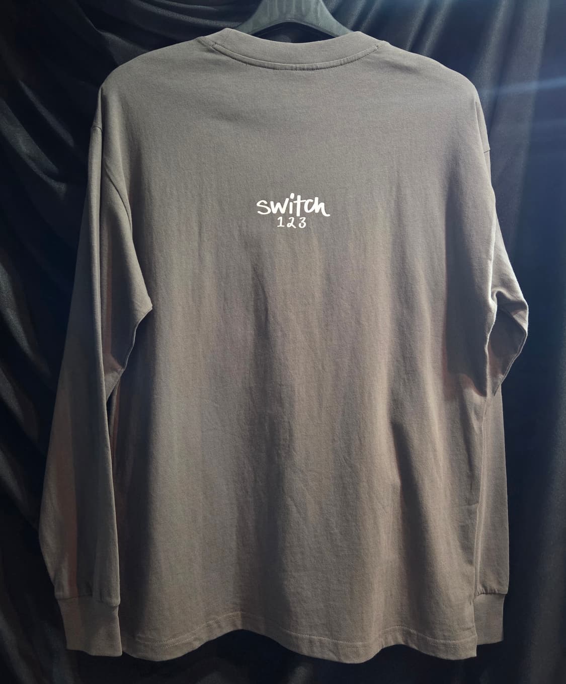 스위치123 어드벤쳐 프린팅 긴팔 티셔츠 상품이미지3