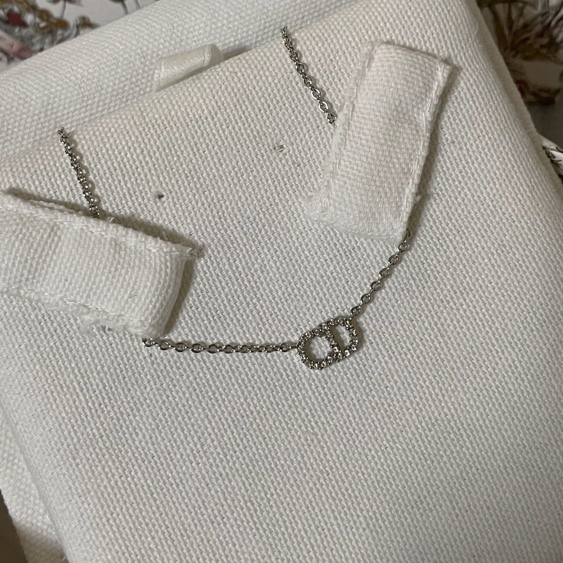 디올 클레어디룬 cd 목걸이 풀박스 상품이미지3