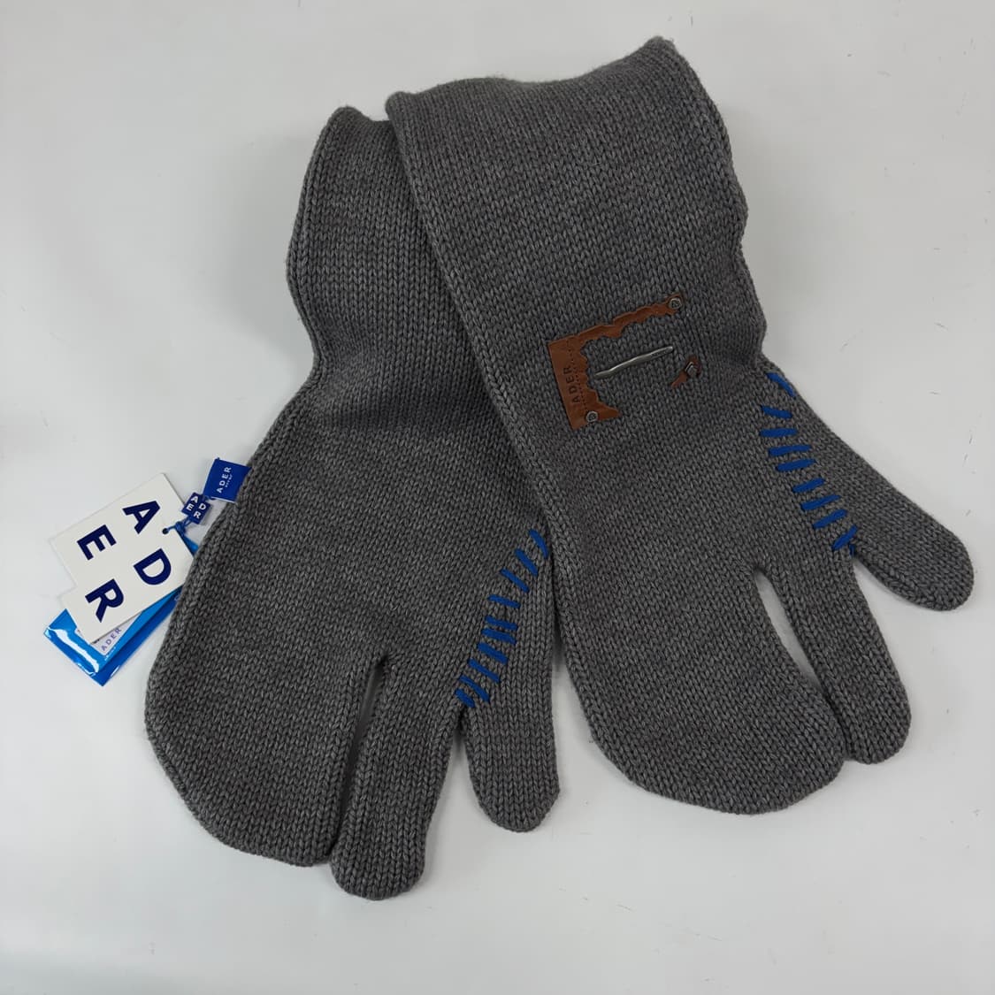 아더에러 핑거 머플러 상품이미지4