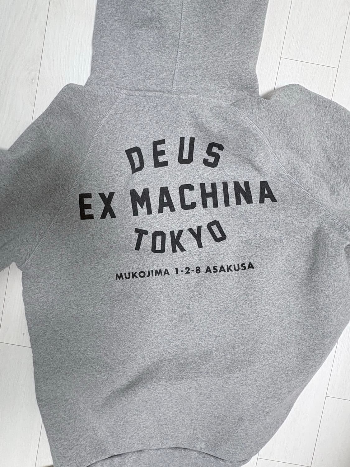 데우스 엑스 마키나 도쿄 후드티 (크림) 상품이미지3
