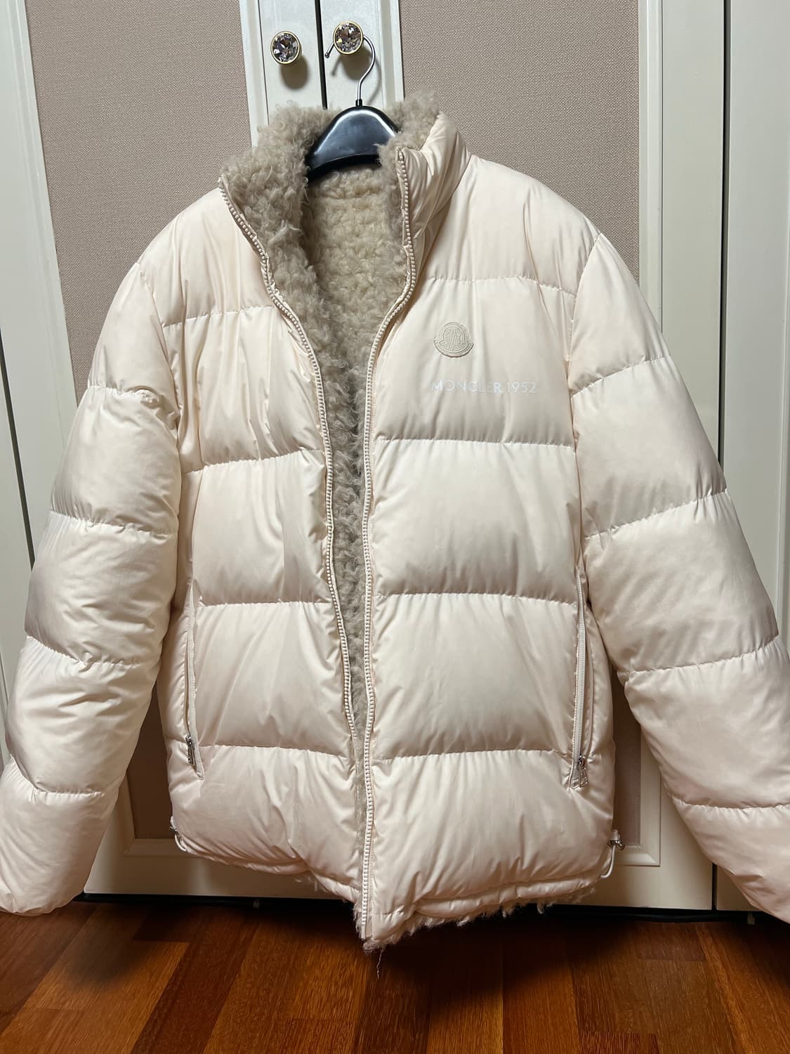 몽클레어 리버시블 1952 양털 패딩 (🔥톰포드 아우터 교환 적극 환영 상품이미지3