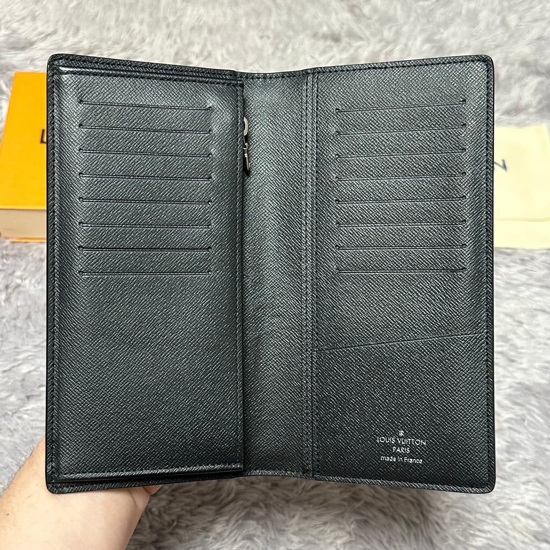 [풀구성] 루이비통 타이가 은장 브라짜 월릿 장지갑 블랙 상품이미지4