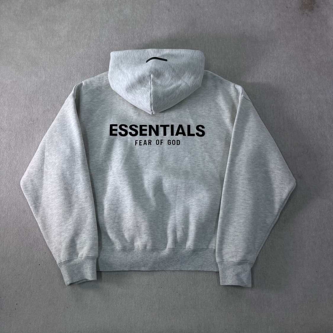 100 피오갓 에센셜 백로고 후드티 상품이미지1