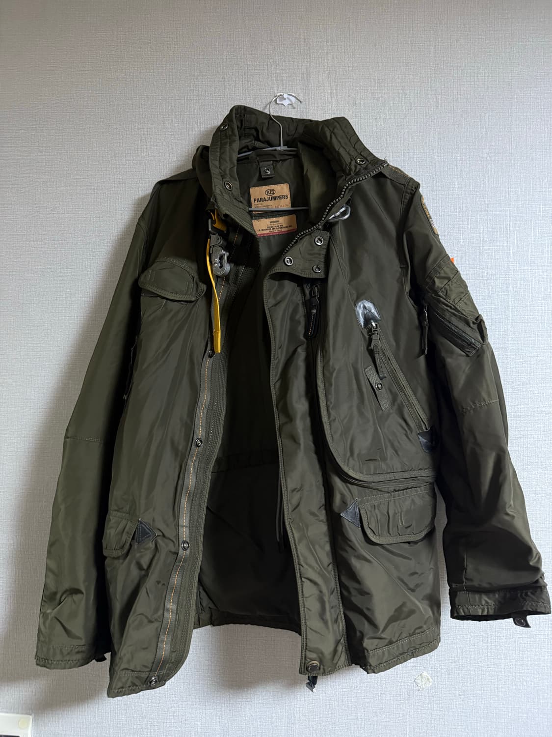 착샷있음 파라점퍼스(Parajumpers) 코디악 라이트 핸드 M 상품이미지3