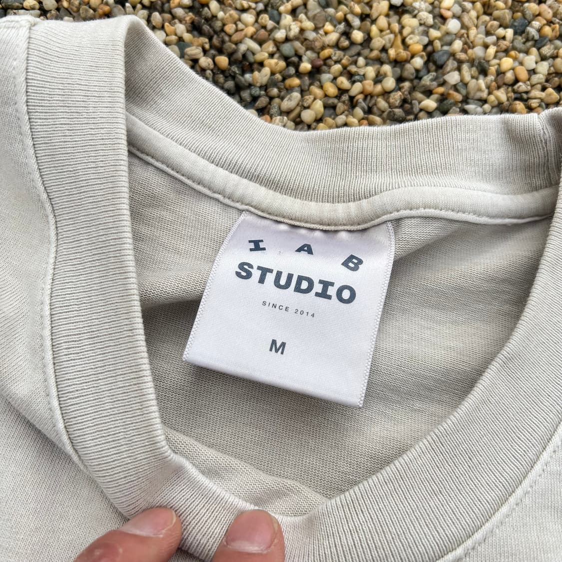 아이앱 스튜디오 (I.A.B Studio)오트밀 티셔츠 상품이미지4