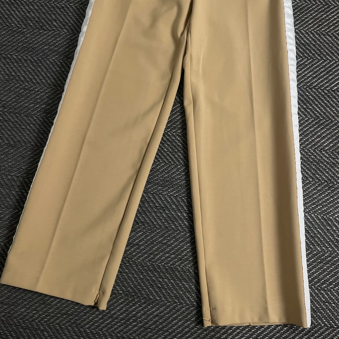 앤더슨벨 와이드핏 트랙 슬랙스o 3522 상품이미지3