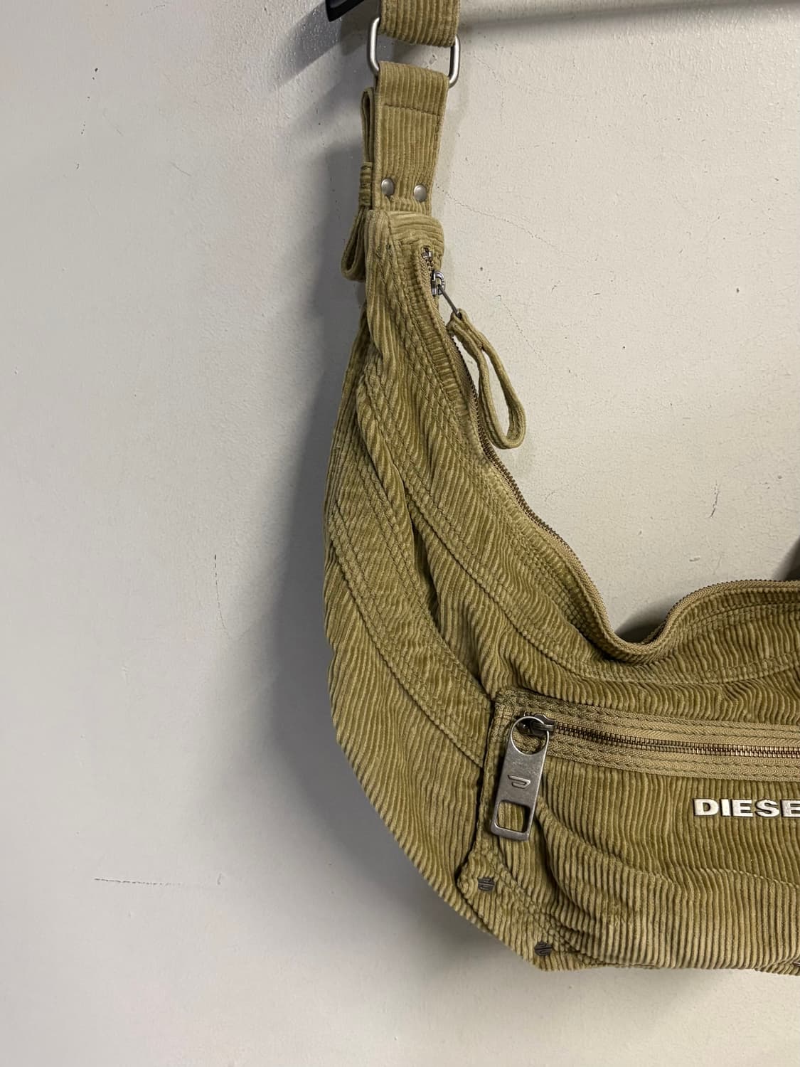 DIESEL archive shoulder bag beige  상품이미지3
