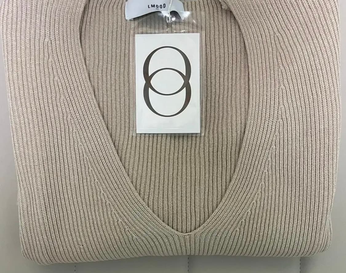 [미착용 새상품] 엘무드 딥브이넥 니트 베이지 44사이즈 상품이미지1