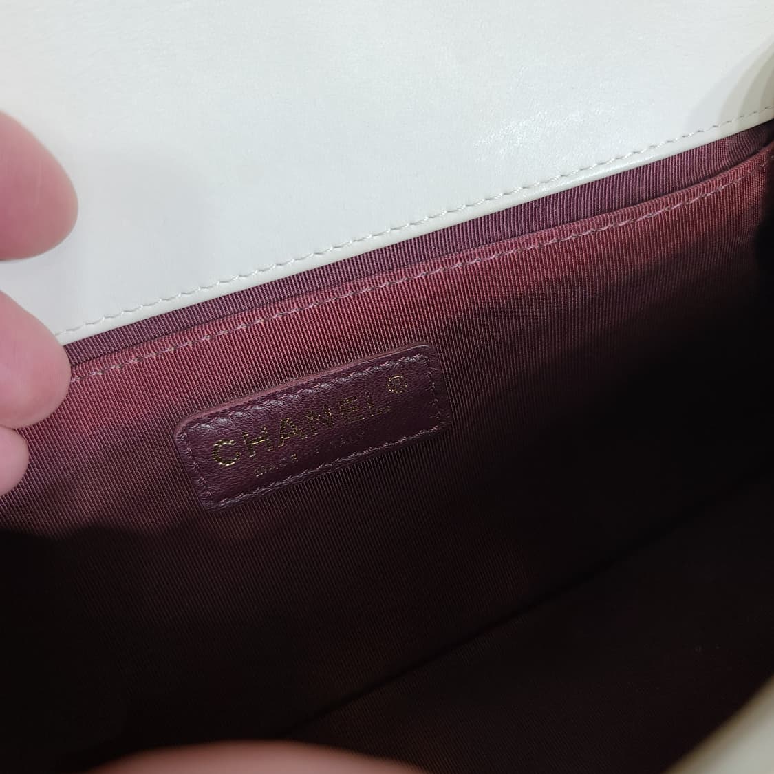 샤넬 쉐브론 보이백 미듐 상품이미지9