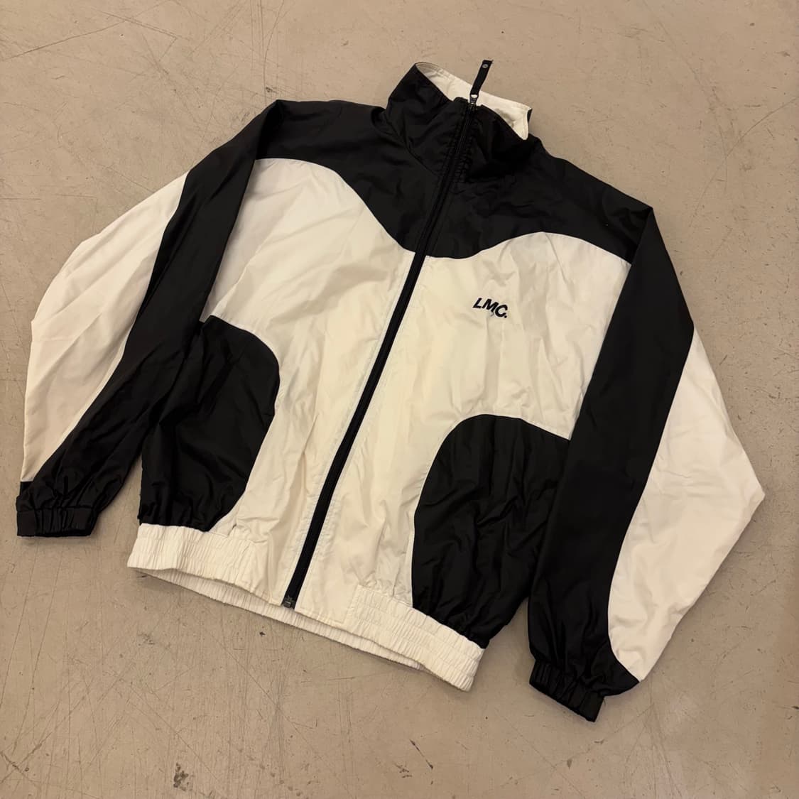 Lmc 빅로고 투톤 바람막이 상품이미지2