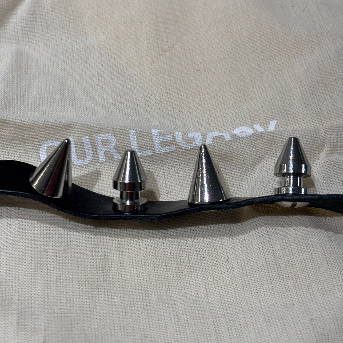 아워레가시 스터드 레더 브레이슬릿 팔찌 상품이미지3