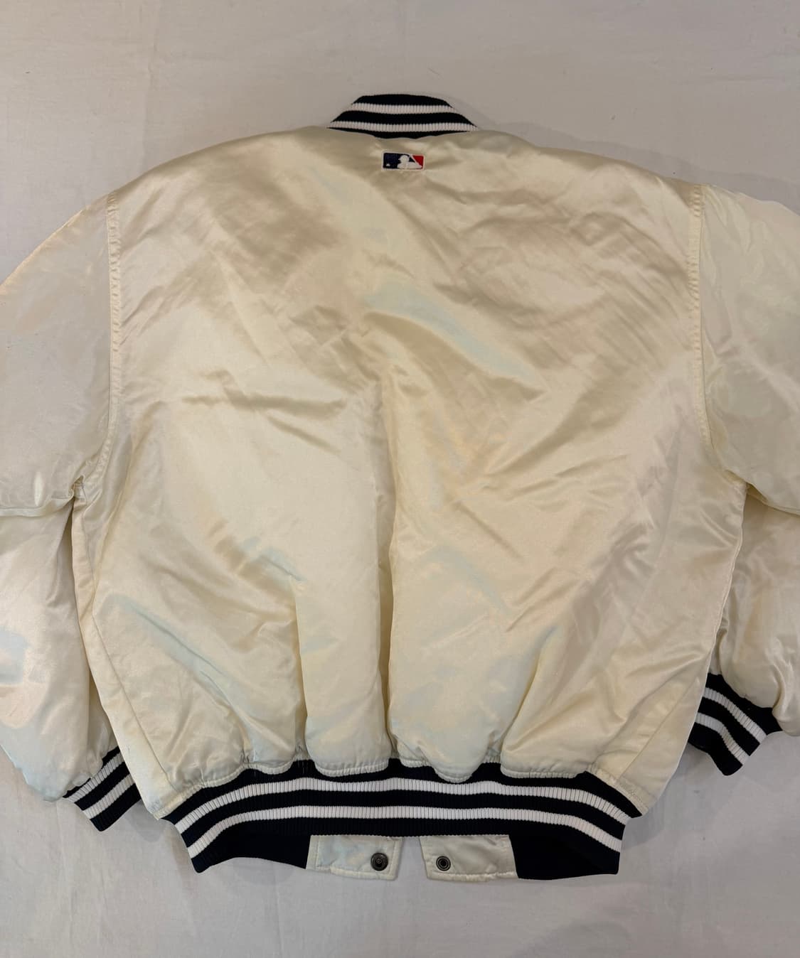 90s 희귀컬러 마제스틱 뉴욕 양키스 오왼 자켓 아이보리 상품이미지4