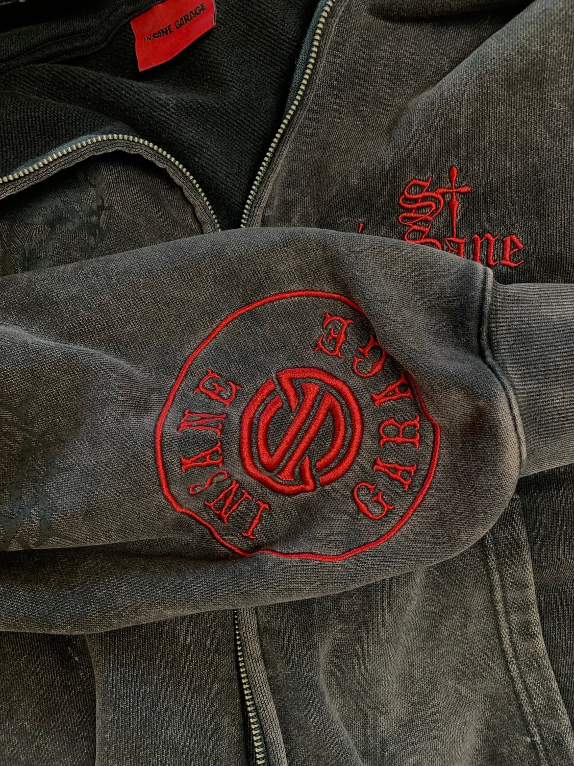 인세인개러지 패디드 숄더 후디 빈티지블랙 1사이즈 후드집업 상품이미지8