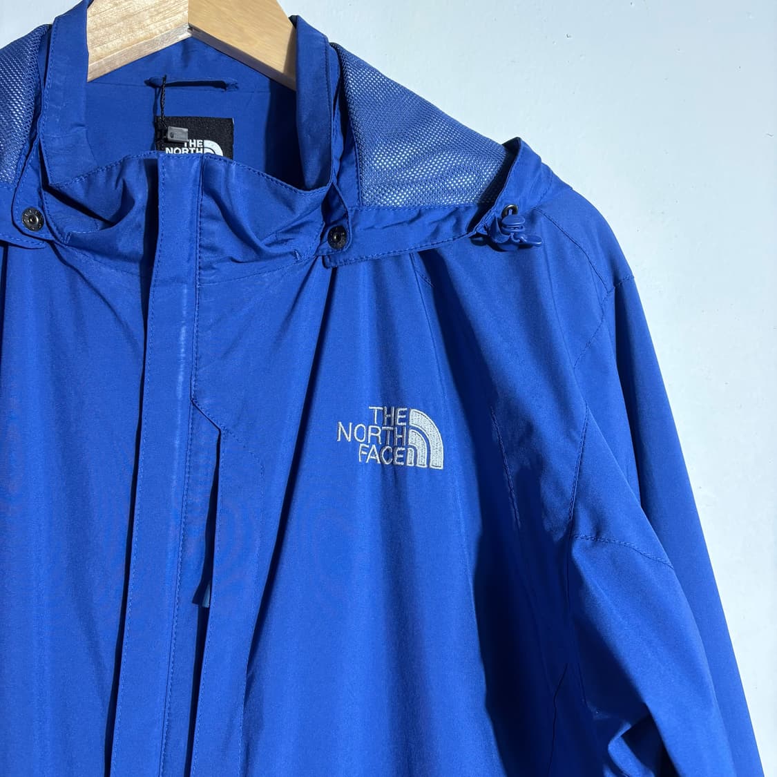 노스페이스 기능성  블루 후드 바람막이 자켓 (무료배송) 상품이미지2