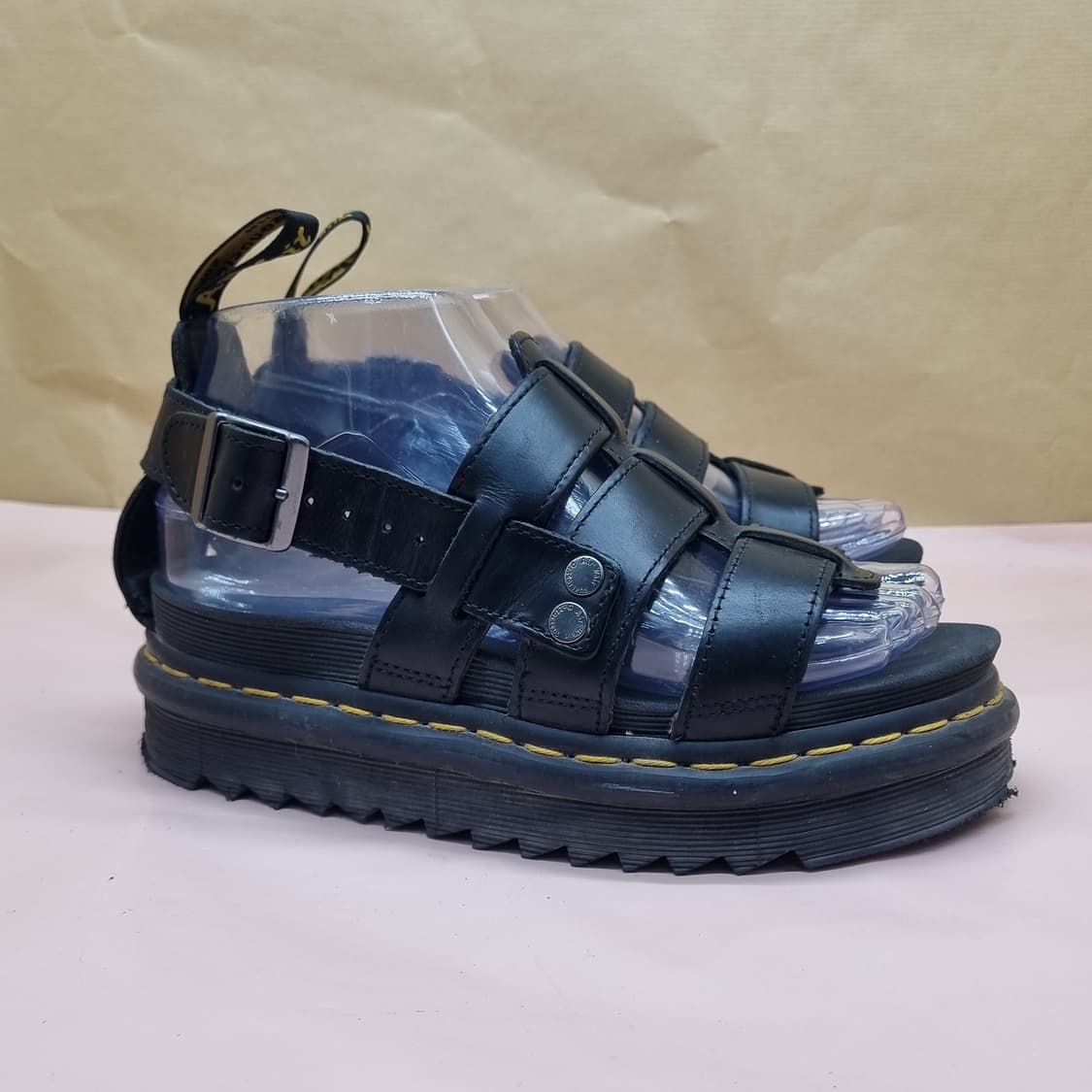 닥터마틴 테리 스트랩샌들 230 상품이미지1