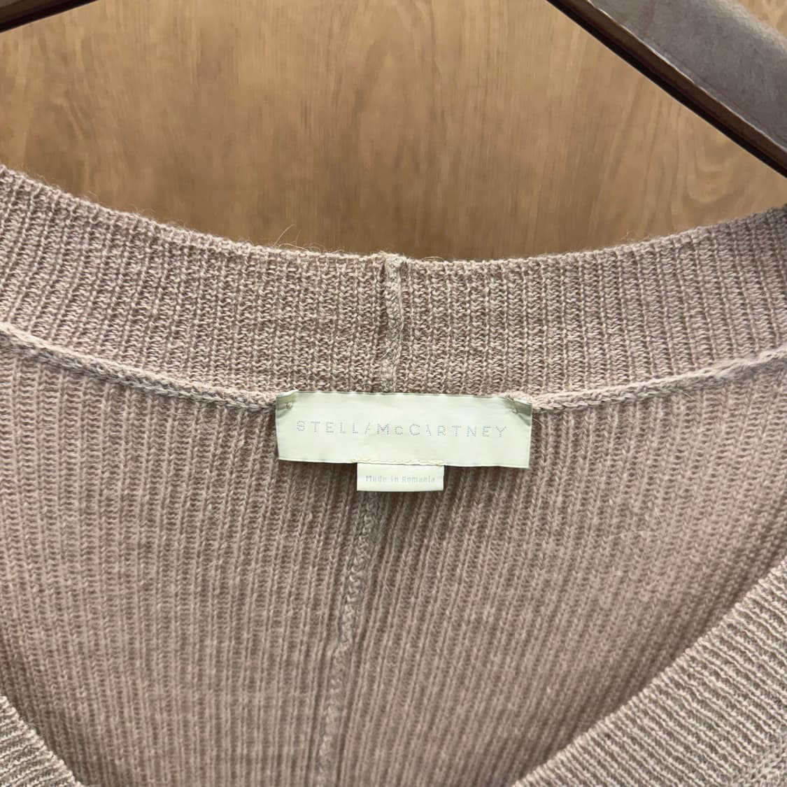 스텔라 매카트니 브이넥 골지 니트 드롭 숄더 디테일 루즈핏 핑크 베이지 상품이미지6