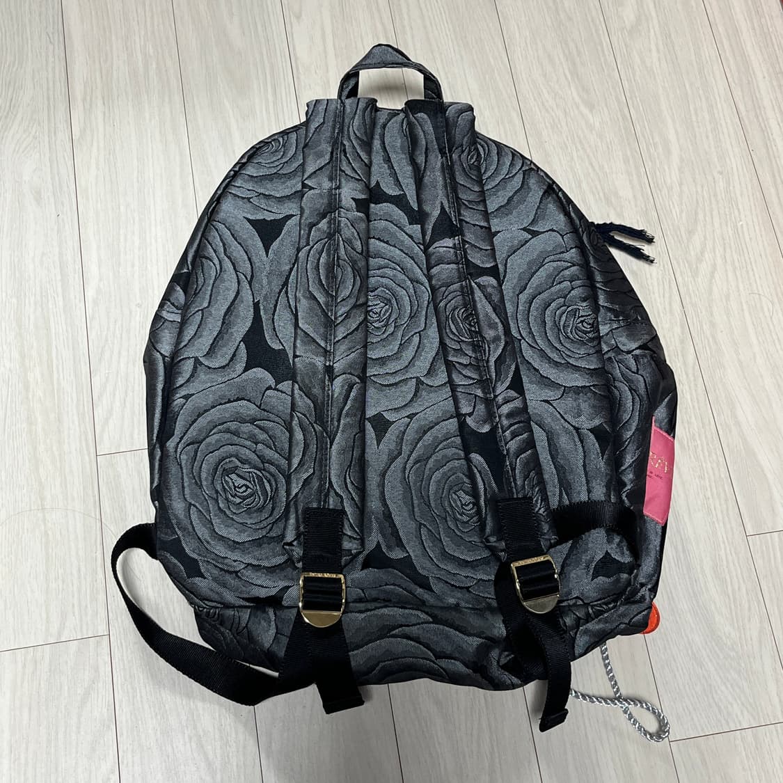 앙트레브 캠벨수프 블랙 로즈 백팩 상품이미지2